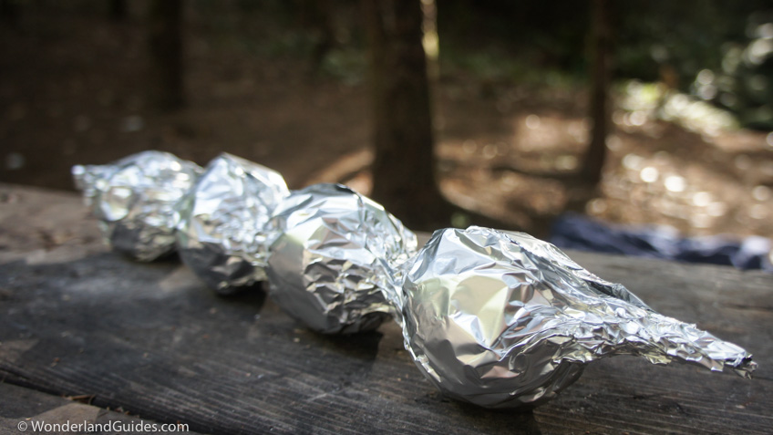 Wrapped plums in tin foil