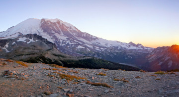 Mount Rainier sunset view from near Skyscraper Peak on the Wonderland Trail